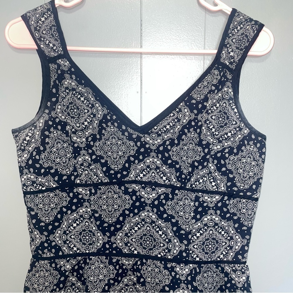 Ann Taylor Loft Vintage Navy Blue and White Bandana Print Sleeveless Dress Sz 4 - Picture 2 of 7